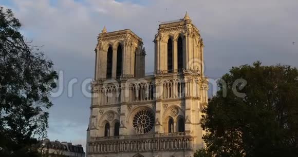 巴黎圣母院大教堂法国巴黎视频的预览图
