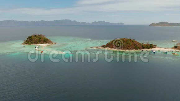 小托皮克岛白色沙滩顶部景色视频的预览图