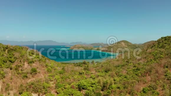 热带岛屿有沙滩菲律宾巴拉望视频的预览图