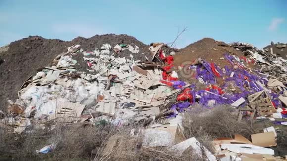 建筑垃圾的倾倒环境污染的问题总计划全景图视频的预览图