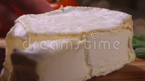 软山羊奶酪刀切白模视频的预览图