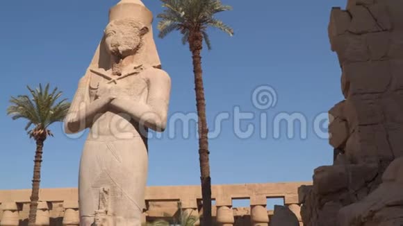 埃及拉姆西斯二世及其女儿的雕像视频的预览图