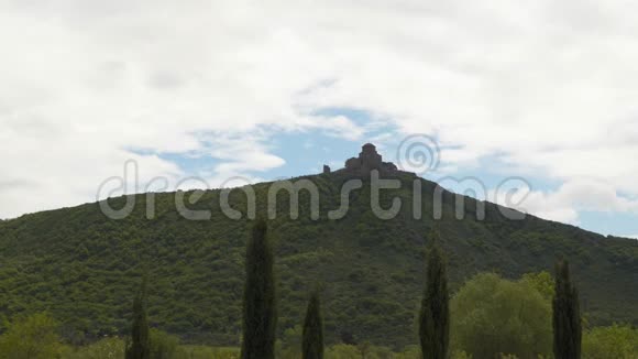 贾瓦里是格鲁吉亚修道院和寺庙位于山顶视频的预览图