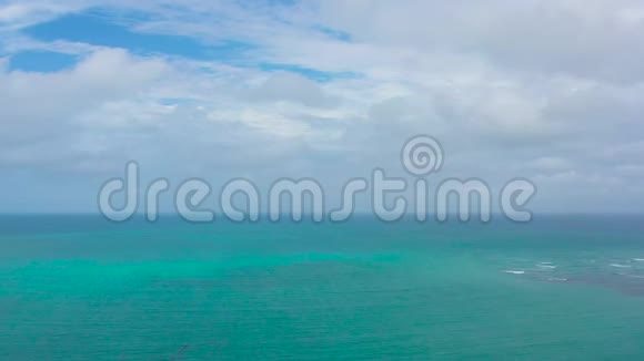 海景大海与蓝天与云彩视频的预览图