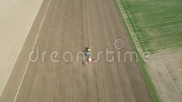 农业区空中景观农业和分娩视频的预览图