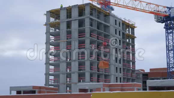 高吊车建筑施工视频的预览图