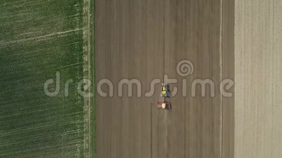 农业区空中景观农业和分娩视频的预览图