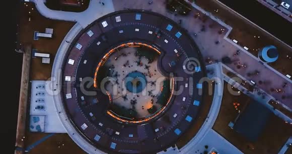 圆形建筑的俯视图俄罗斯圣彼得堡新荷兰岛古欧洲砖的空中景观视频的预览图