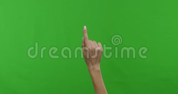 一套11种不同的触摸屏手势女性使用虚拟屏幕视频的预览图