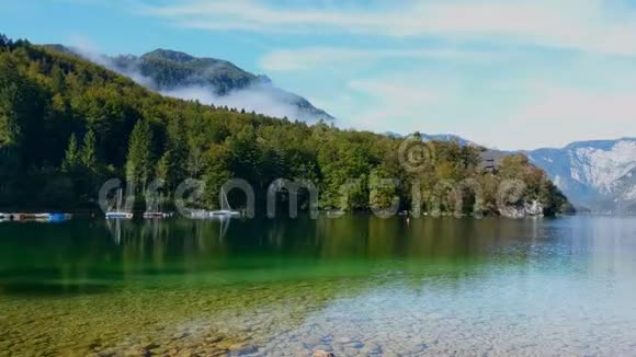 斯洛文尼亚的博欣吉湖风景区朱利安阿尔卑斯山的博欣吉谷上卡尼奥拉地区和特里格拉夫国家公园的一部分视频的预览图