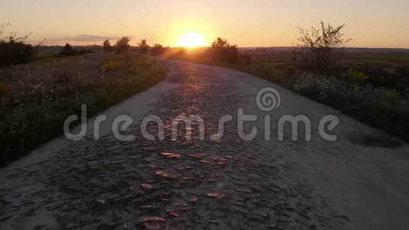 乡村夕阳的风景视频的预览图