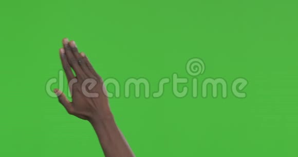 黑色男性手滚动点击和滑动手势视频的预览图