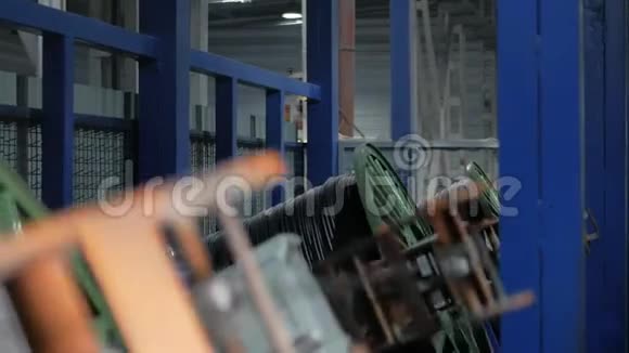 钢丝的混合生产电缆的工厂视频的预览图