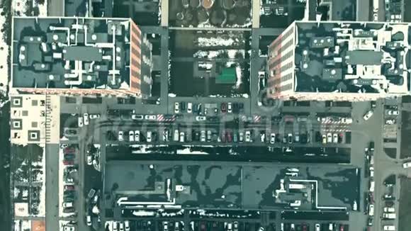 莫斯科冬季现代公寓住宅的高空俯视图俄罗斯视频的预览图