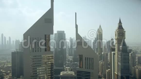 迪拜商业区贸易中心的鸟瞰图阿联酋视频的预览图