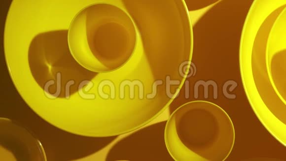 黄色塑料碗被放置在一层背景纹理视频的预览图