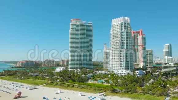 迈阿密海滩阳光明媚鸟瞰视频的预览图