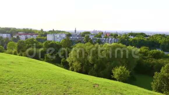 克拉科夫山上的城市景观全景视频的预览图