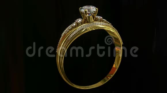 订婚金环与珠宝宝石滚动视频的预览图