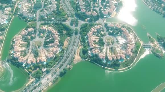 阿联酋迪拜朱美拉群岛社区别墅格局鸟瞰图视频的预览图