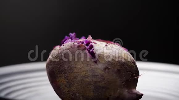 紫甘薯4K慢速旋转视频的预览图