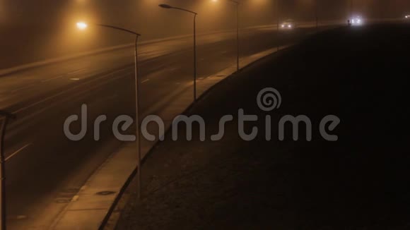 大雾天气交通危险视频的预览图