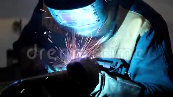 工厂线重工用焊接工具制造工艺视频的预览图