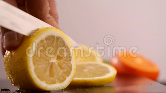 切割多汁柠檬刀切4K分辨率柠檬视频的预览图