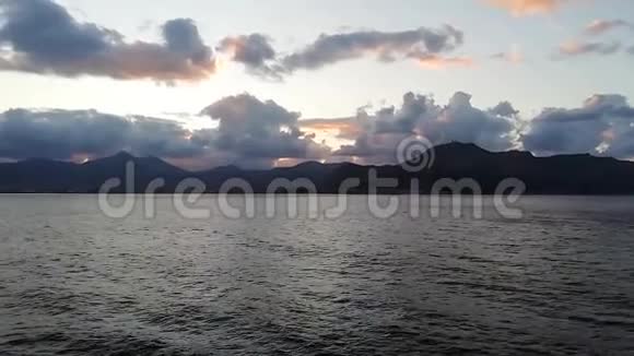 从海上看到的西西里山视频的预览图