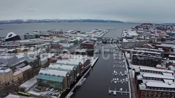 鸟瞰特隆赫姆挪威冬季视频的预览图