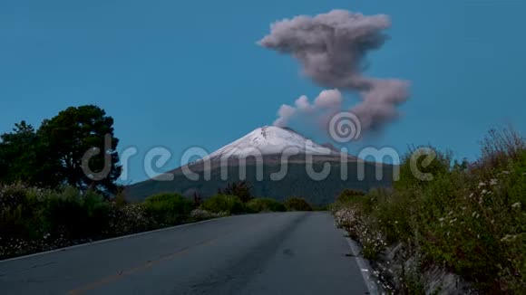 从日出之路到Popocatepet火山的时间流逝视频的预览图