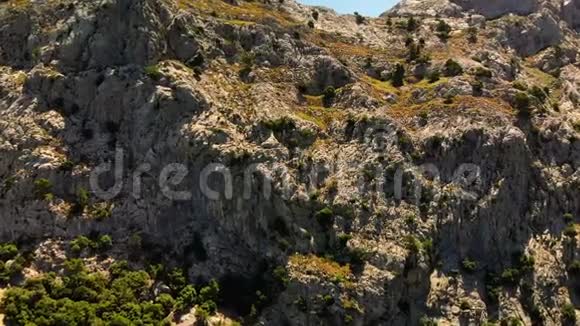 山脉附近的普伊格少校最高点在马略卡美丽的大自然旅游和徒步旅行的主题视频的预览图