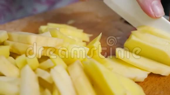 烹饪自制天然土豆视频的预览图