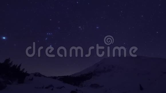 乌克兰喀尔巴阡山彼得罗斯的夜空视频的预览图