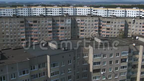 苏联时代的典型房子旧的预制房屋市老城区俄罗斯视频的预览图
