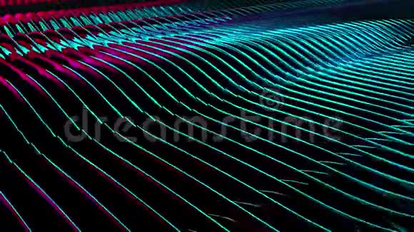 波状彩色光泽线的三维渲染计算机生成的波纹表面暗色霓虹背景视频的预览图