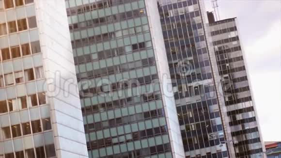 摩天大楼的空中录像视频的预览图