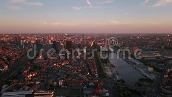 比利时布鲁塞尔2018年6月日落30毫米4K激励2号视频的预览图