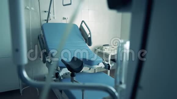现代病房的妇科椅视频的预览图