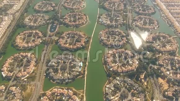 阿联酋迪拜Jumeirah群岛豪华社区的空中拍摄视频的预览图