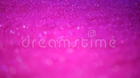 紫色和紫色抽象的波克灯闪亮的背景新年和圣诞节的概念粉色闪闪发光视频的预览图