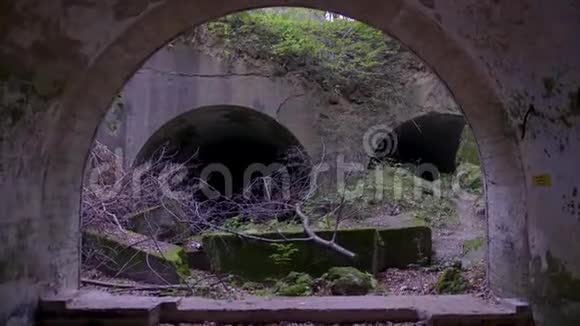 古老的堡垒隧道里昂斯的景色视频的预览图