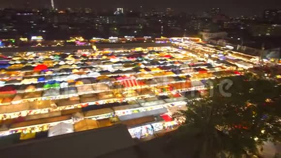 曼谷Ratchada火车夜市全景视频的预览图