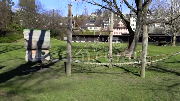 瑞士苏黎世湖游乐场视频的预览图