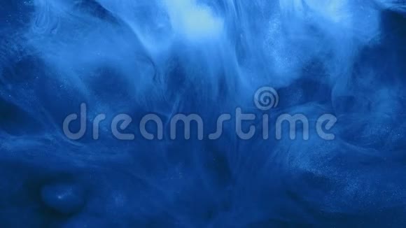 闪烁的雾霾云海军蓝蒸汽流视频的预览图