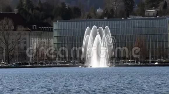 瑞士苏黎世湖大喷泉视频的预览图