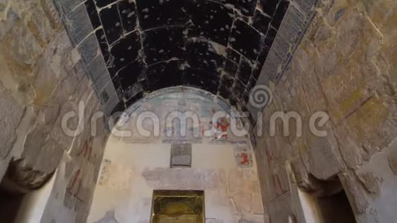 埃及卢克索哈特谢普苏特的殡仪馆视频的预览图