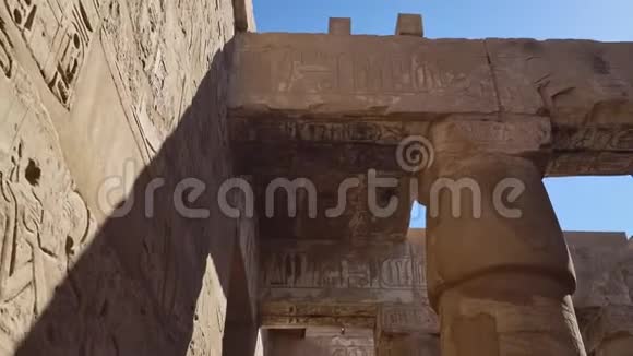 埃及卢克索的卡尔纳克神庙卡尔纳克神庙建筑群俗称卡尔纳克由一大批腐朽的建筑组成视频的预览图