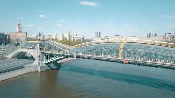 博格丹赫梅利尼茨基莫斯科无人驾驶飞机观景桥视频的预览图