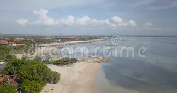 努沙杜瓦海滩的里亚尔景观视频的预览图